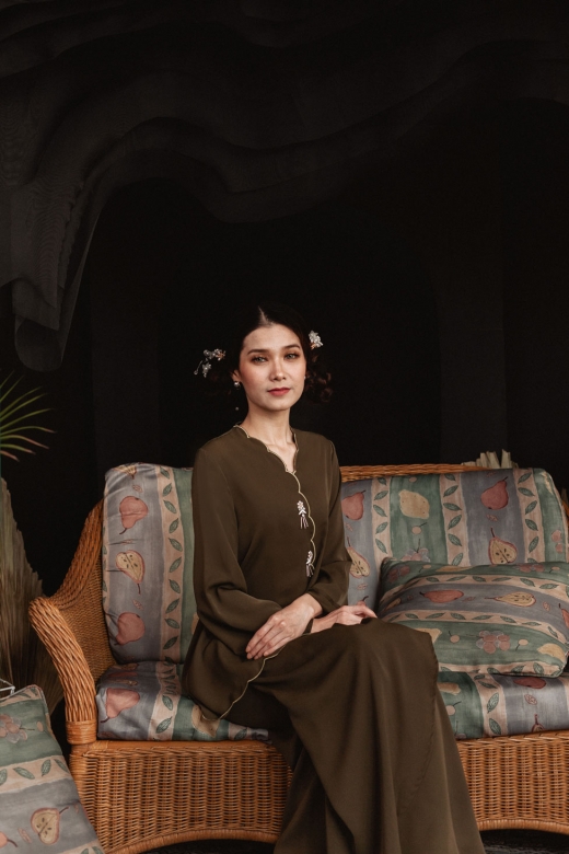 Family Edition Women Sulam Kebaya - Olive